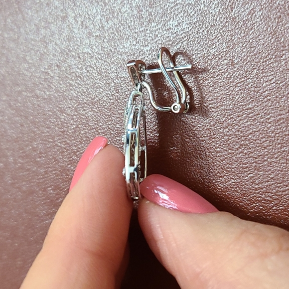 White 14K Gold with Dimonds earrings - Picture 11 of 16